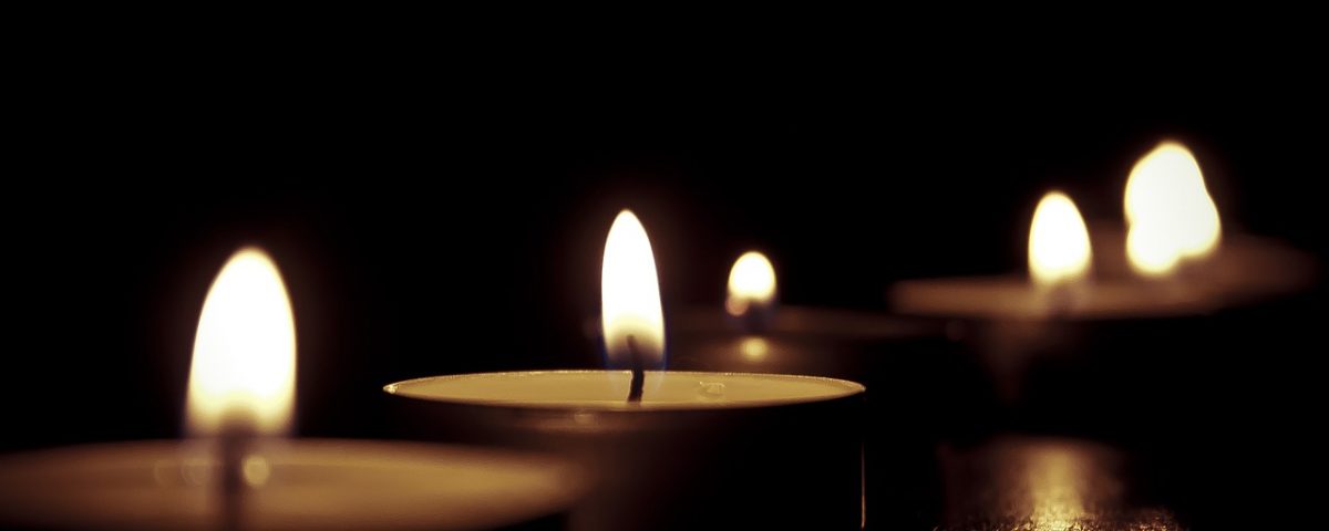candles-209157_1280